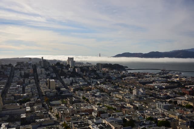 Fog crawling upon San Francisco