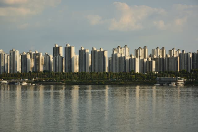 Han river apartments