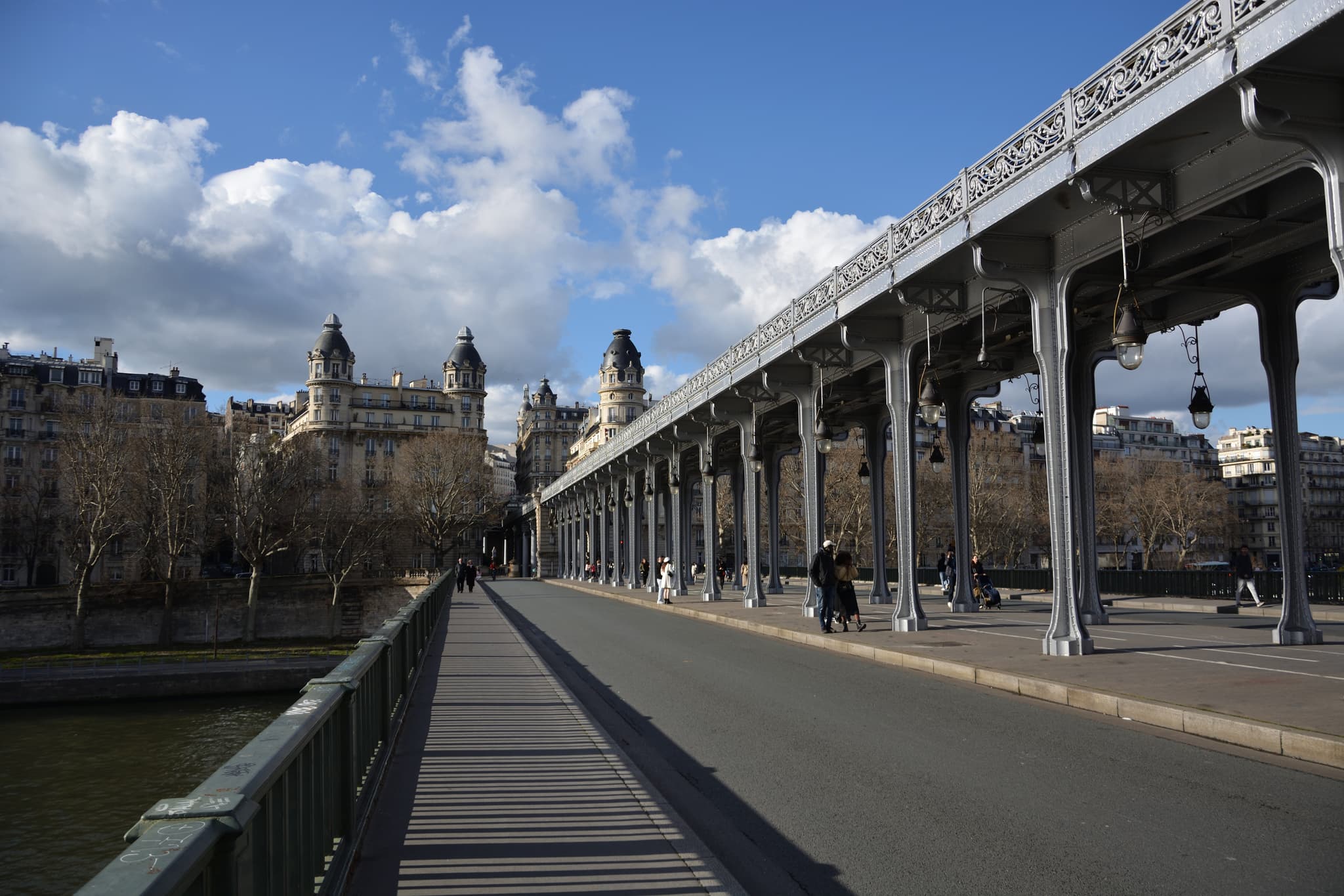 Pont de Bir Hakeim, Paris
